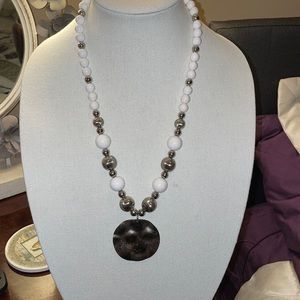 Beautiful necklace!